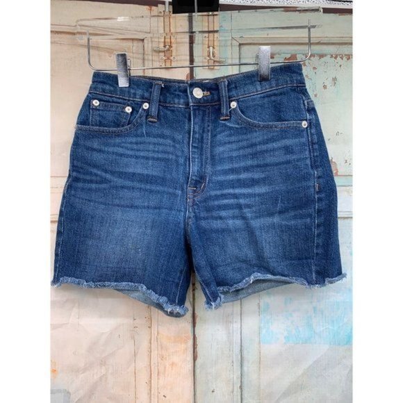 Madewell High Rise, Cut Off25 Blue Denim98% Cotton, 2% spandex